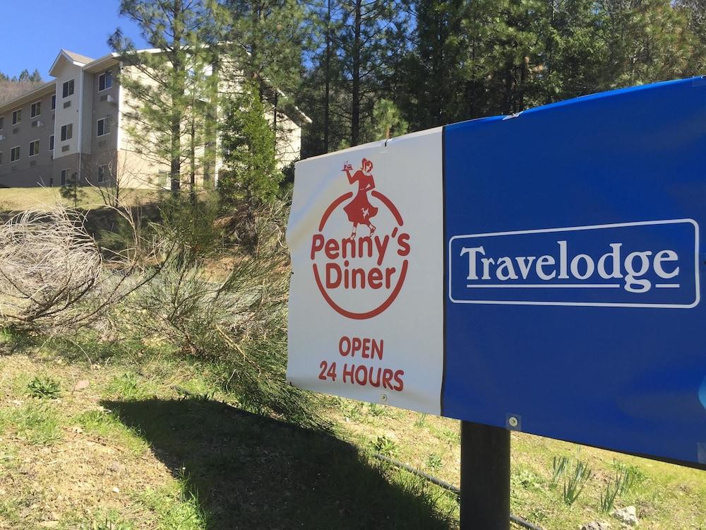 Travelodge By Wyndham Dunsmuir Bagian luar foto
